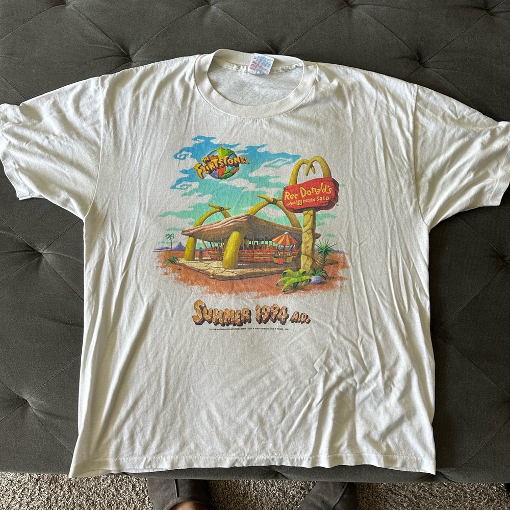 Vintage 1994 flintstones “RocDonalds” t shirt